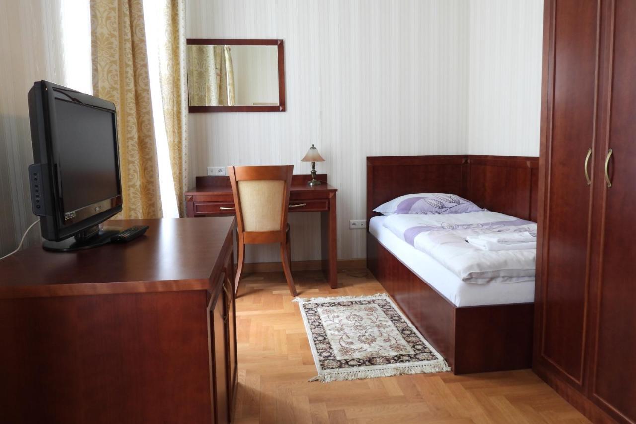Goscinne Palac W Balicach Instytut Zootechniki Pib *