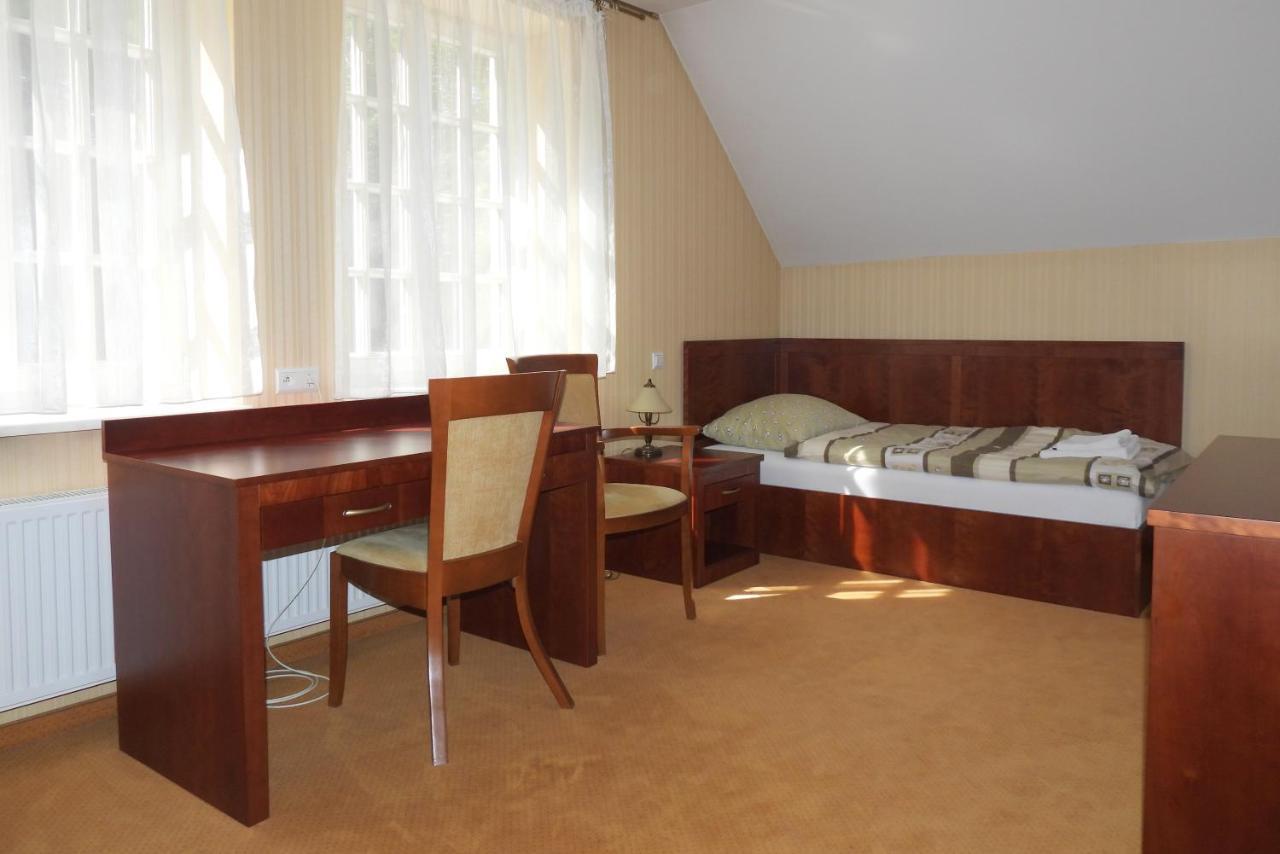Frühstückspension Goscinne Palac W Balicach Instytut Zootechniki Pib