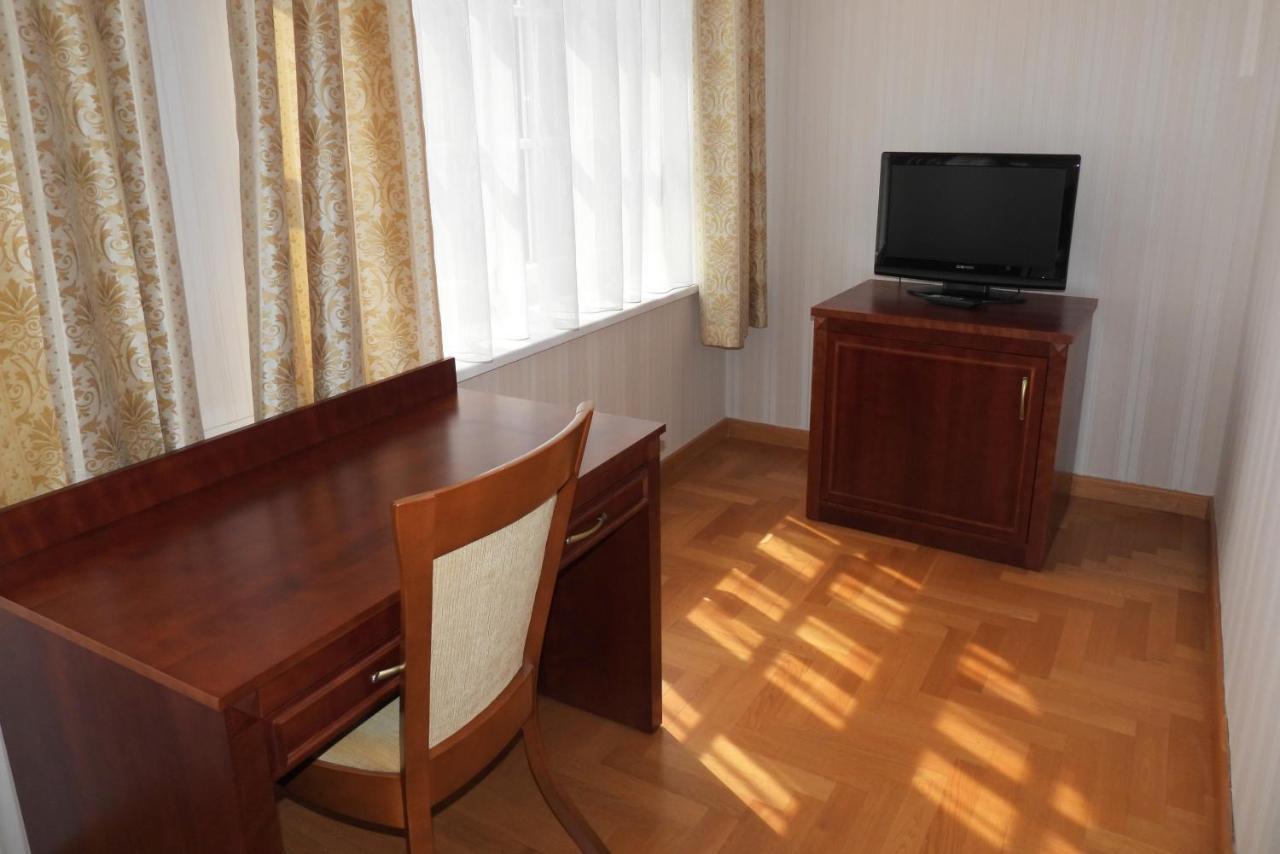 Frühstückspension Goscinne Palac W Balicach Instytut Zootechniki Pib Balice