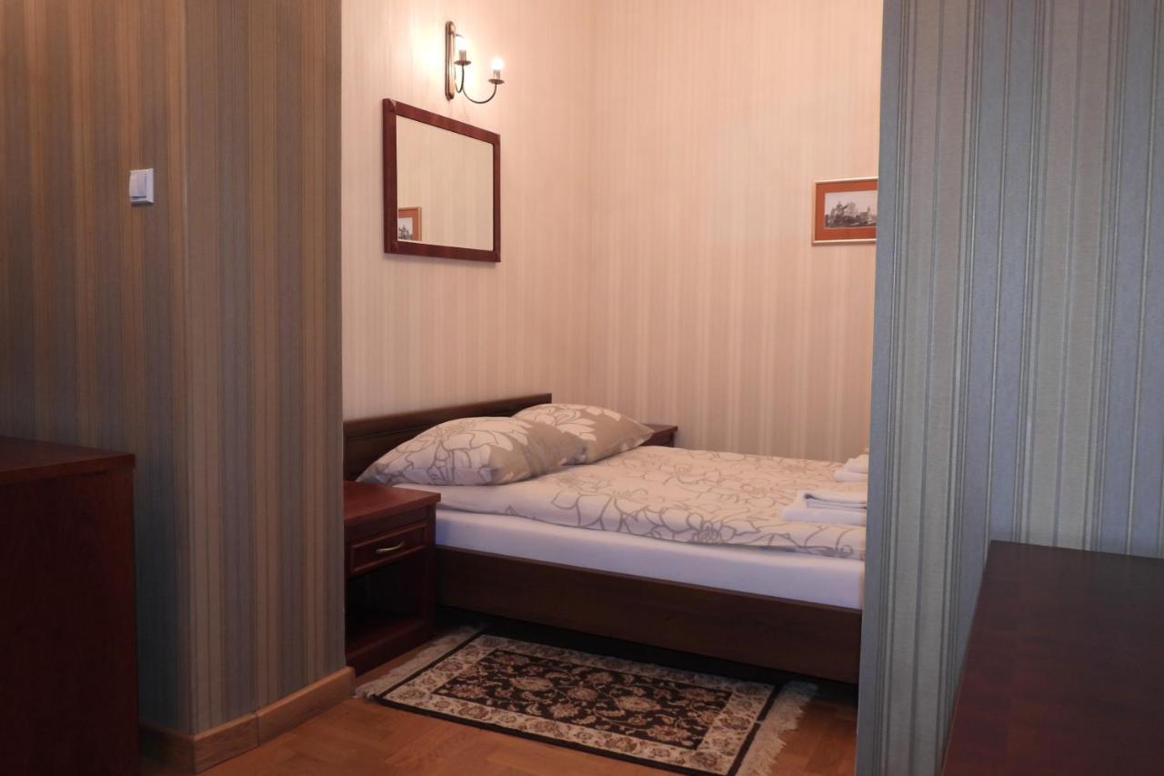 Frühstückspension Goscinne Palac W Balicach Instytut Zootechniki Pib Balice