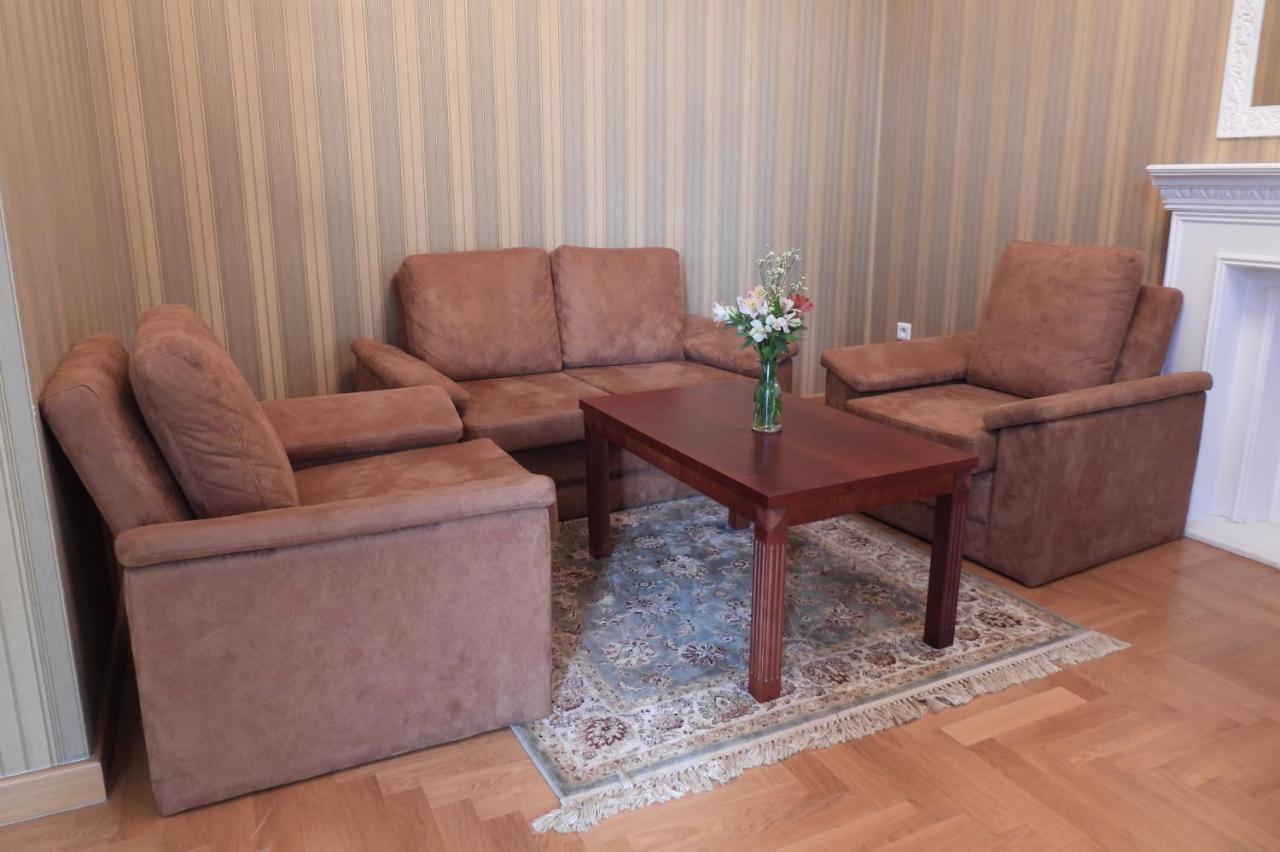 Goscinne Palac W Balicach Instytut Zootechniki Pib Frühstückspension *