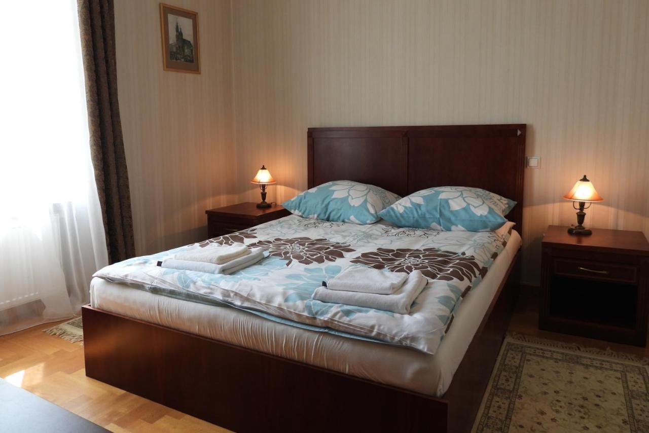 Frühstückspension Goscinne Palac W Balicach Instytut Zootechniki Pib Balice