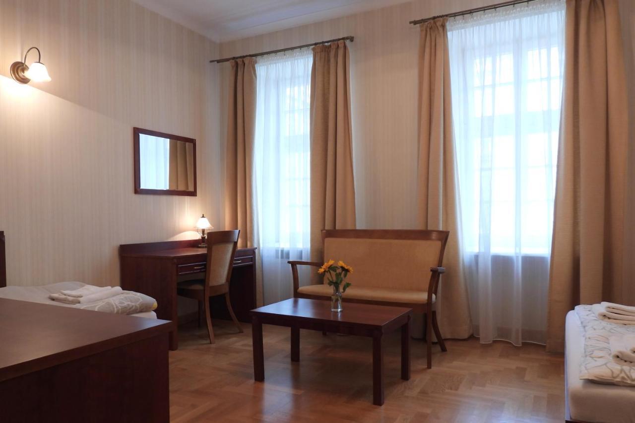 Frühstückspension Goscinne Palac W Balicach Instytut Zootechniki Pib Balice