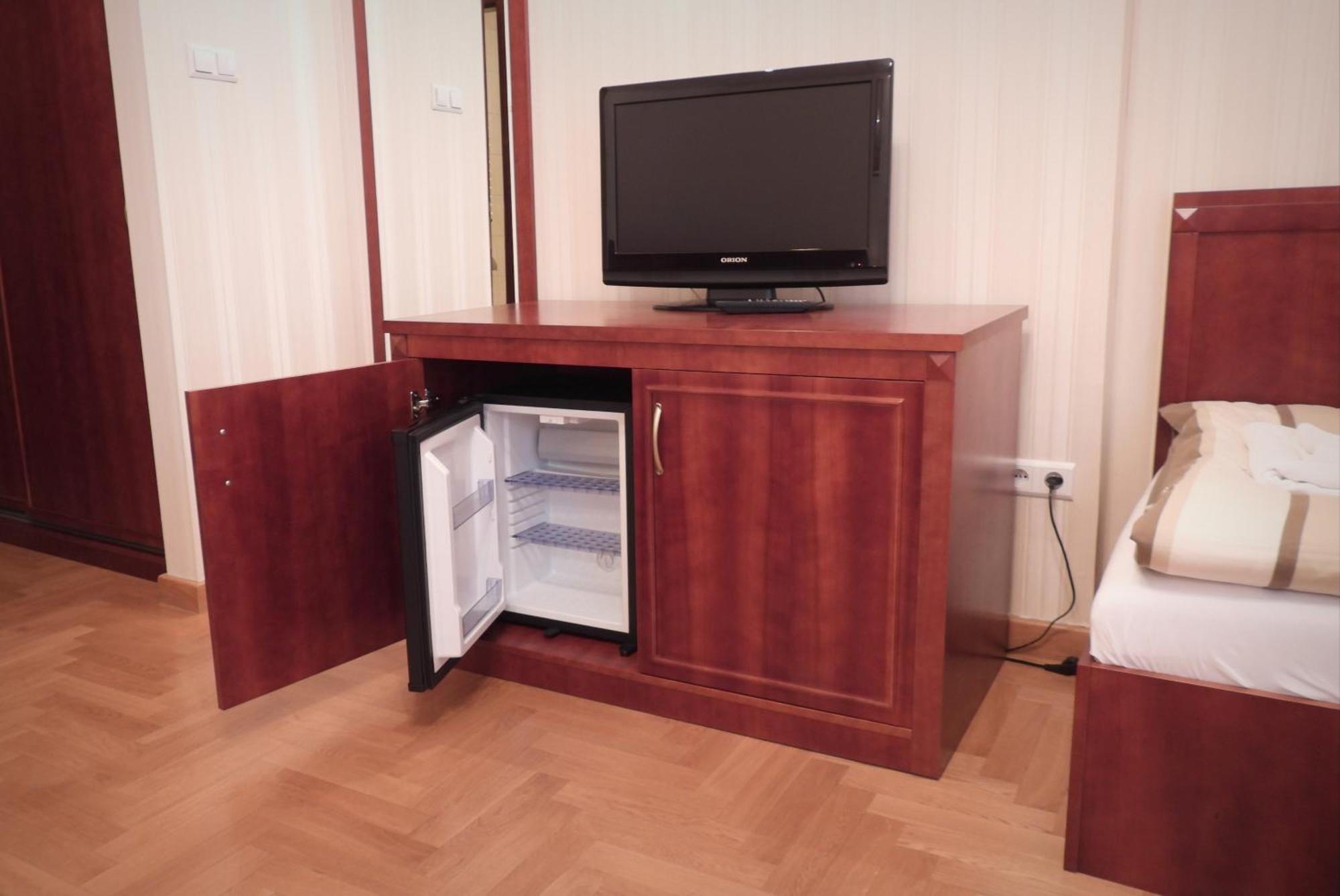 Goscinne Palac W Balicach Instytut Zootechniki Pib Frühstückspension Balice